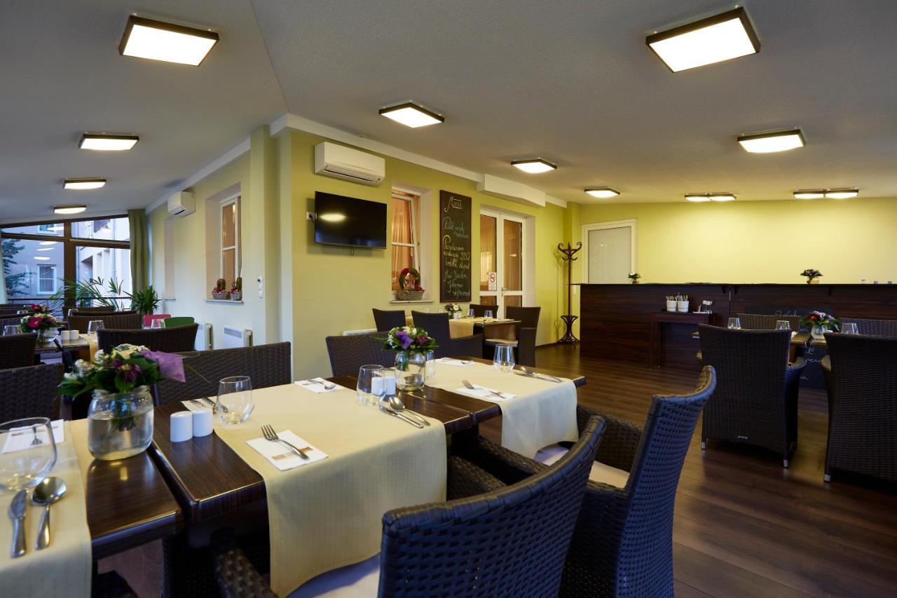 Hotel Lajta Park Mosonmagyaróvár Extérieur photo