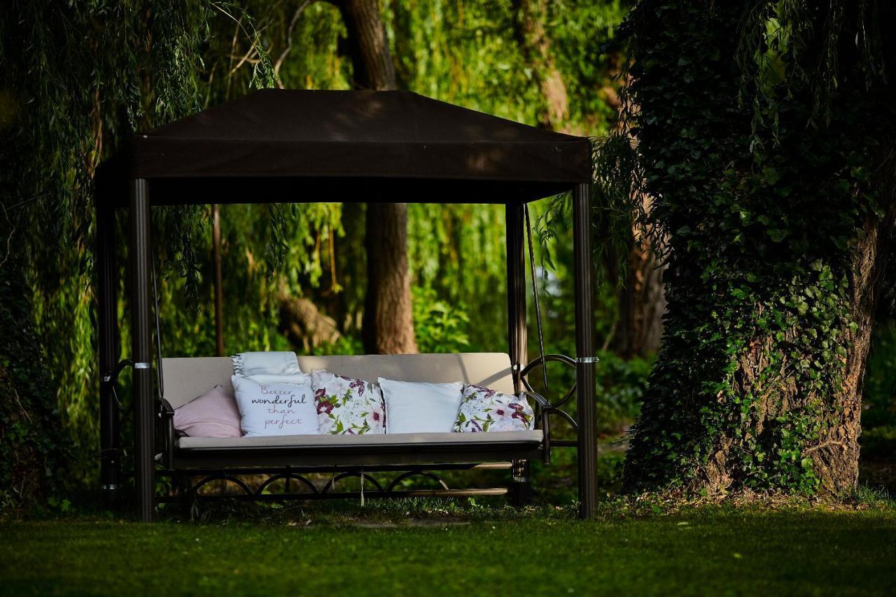 Hotel Lajta Park Mosonmagyaróvár Extérieur photo
